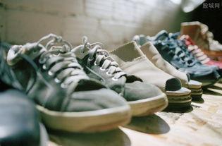 爆料卖鞋大叔视频大全下载,鞋界奇才的带货传奇  第1张